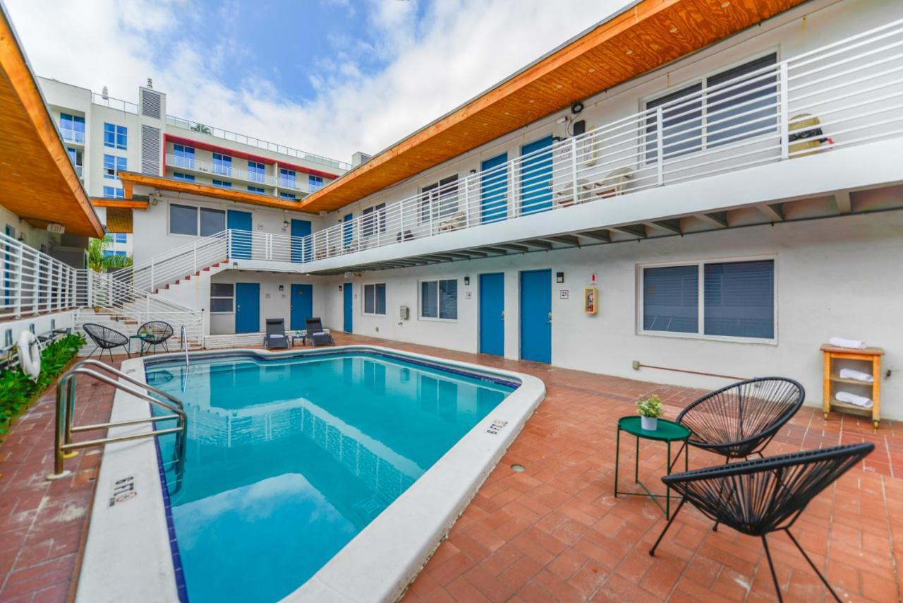 Cozy 1 Bedroom With Pool Steps From The Beach #41 Hollywood Ngoại thất bức ảnh