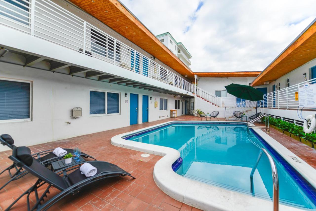 Cozy 1 Bedroom With Pool Steps From The Beach #41 Hollywood Ngoại thất bức ảnh